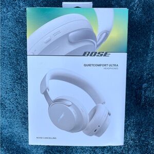 Bose QuietComfort Ultra Headphones - Light Gray